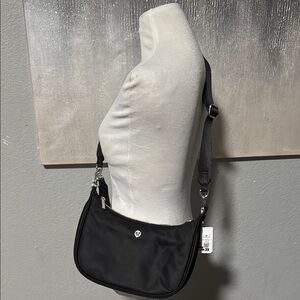 City essentials small shoulder bag black Lululemon